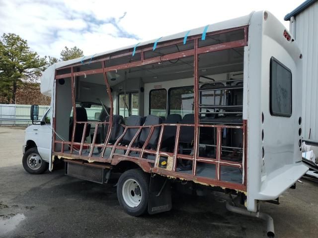 2019 Ford 2020 Ford Econoline E350 Super Duty Cutaway Van