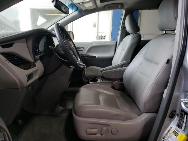 2017 Toyota Sienna XLE