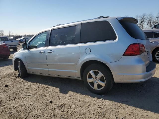 2010 Volkswagen Routan SEL