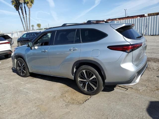 2022 Toyota Highlander XSE