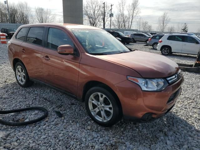 2014 Mitsubishi Outlander SE