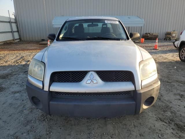 2006 Mitsubishi Raider LS