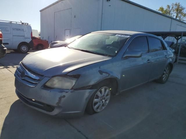 2005 Toyota Avalon XL