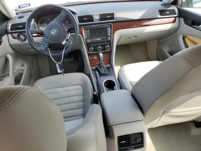 2013 Volkswagen Passat SEL