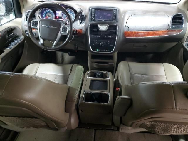 2012 Chrysler Town & Country Touring