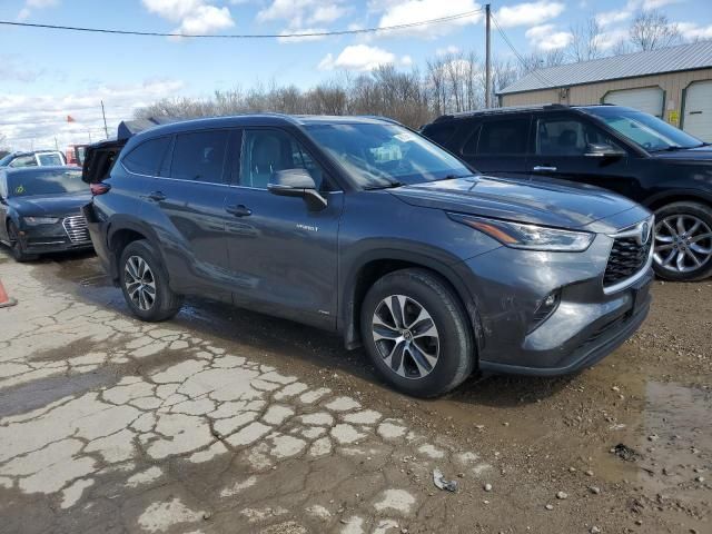 2021 Toyota Highlander Hybrid XLE