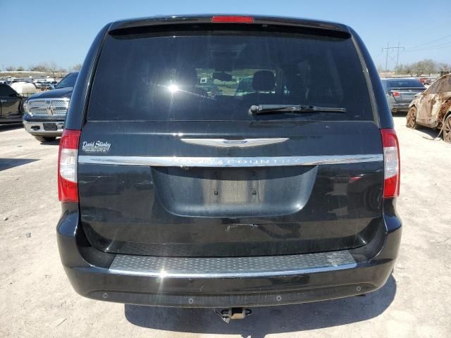 2015 Chrysler Town & Country Touring L