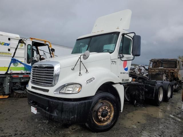 2007 Freightliner Conventional Columbia