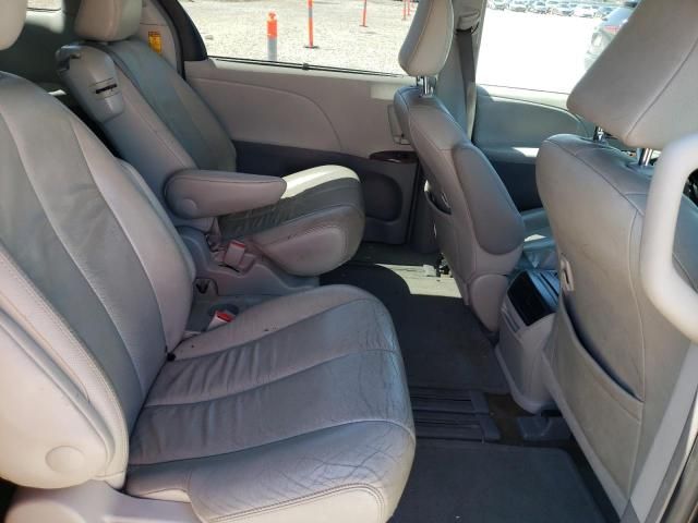 2014 Toyota Sienna XLE