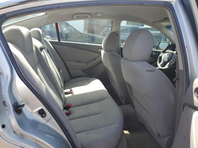 2010 Nissan Altima Base