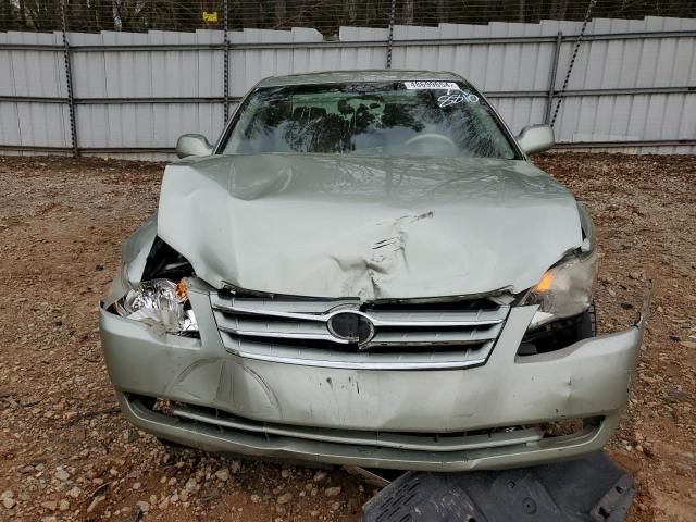 2005 Toyota Avalon XL