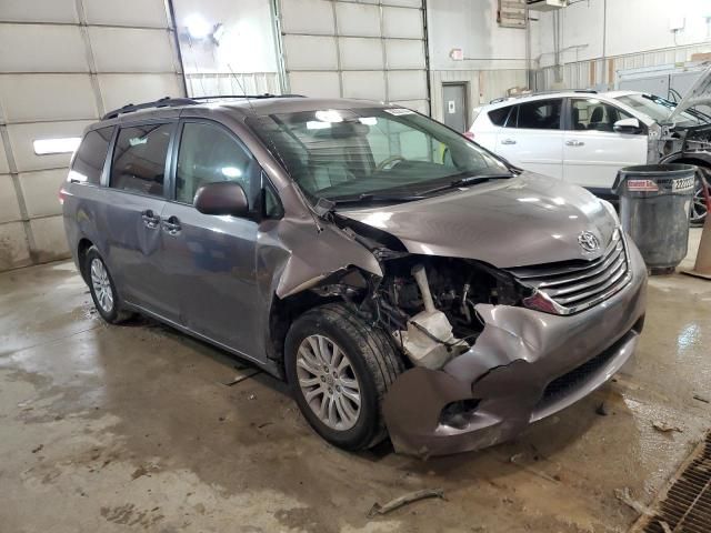 2011 Toyota Sienna XLE