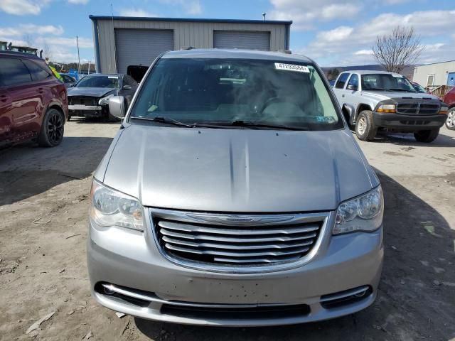 2016 Chrysler Town & Country Touring