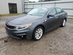 KIA Vehiculos salvage en venta: 2017 KIA Optima LX