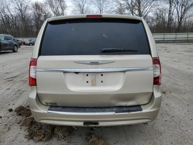 2013 Chrysler Town & Country Touring