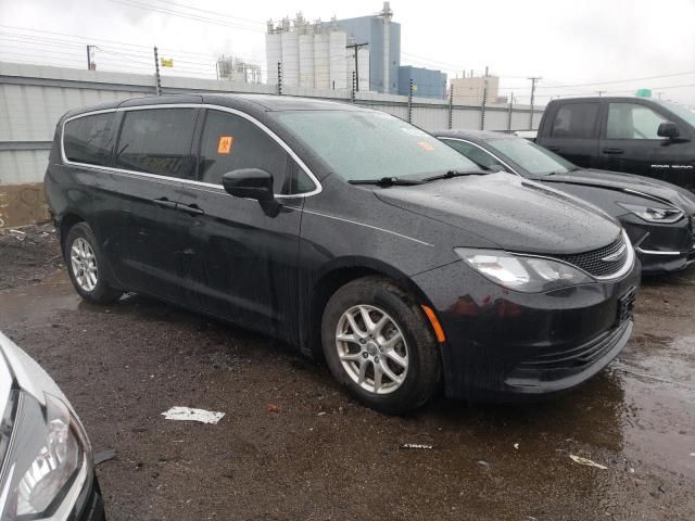 2020 Chrysler Voyager LX