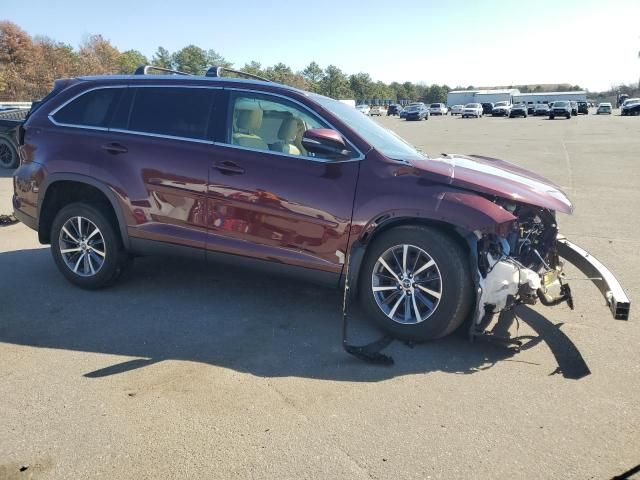 2019 Toyota Highlander SE