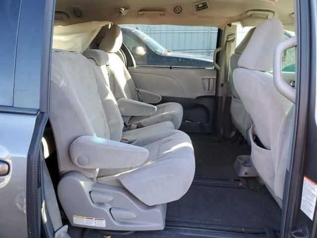 2015 Toyota Sienna LE