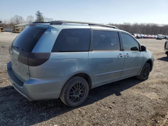 2006 Toyota Sienna LE