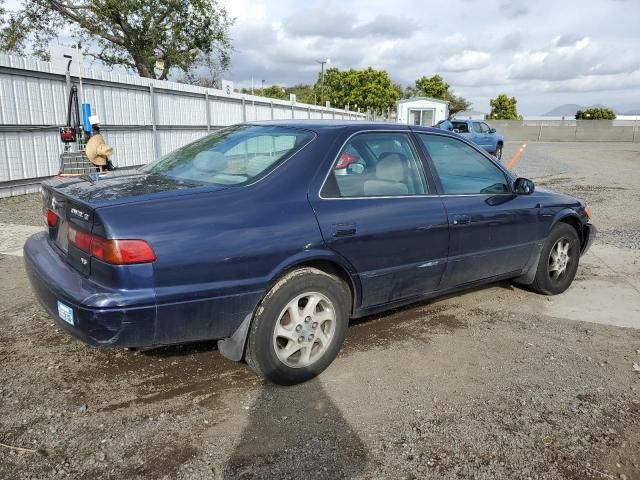 1999 Toyota Camry LE