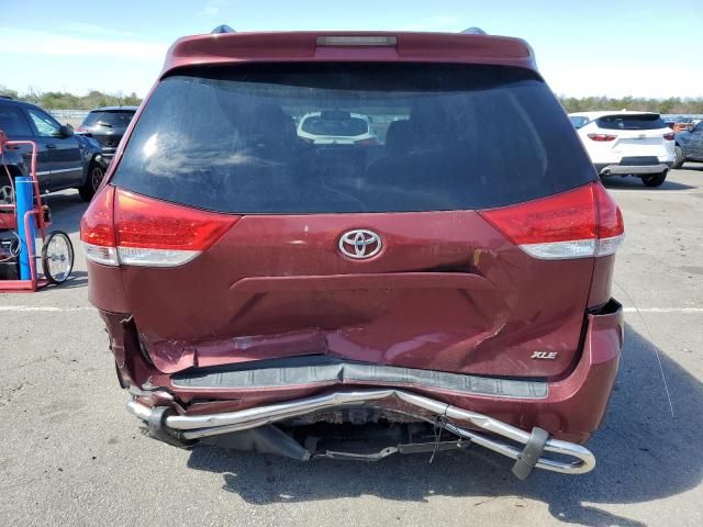 2011 Toyota Sienna XLE