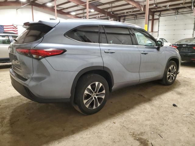 2022 Toyota Highlander XLE