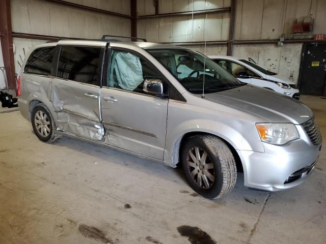 2011 Chrysler Town & Country Touring L