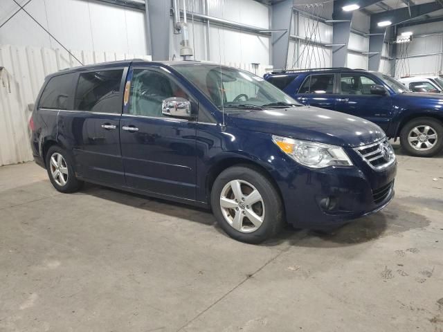 2013 Volkswagen Routan SEL Premium