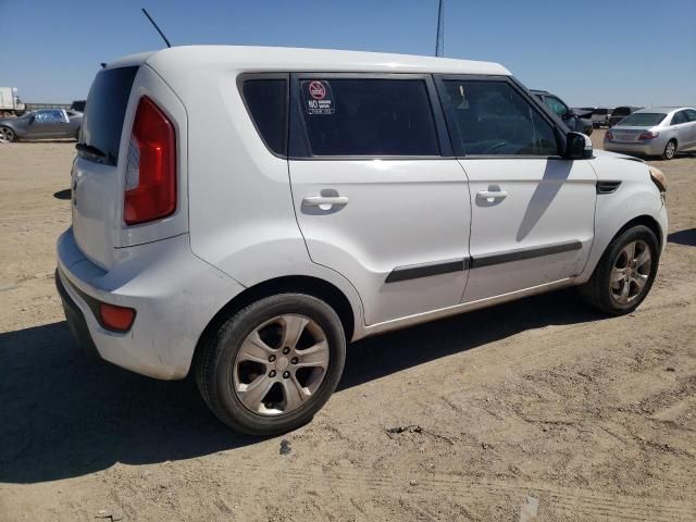 2013 KIA Soul +