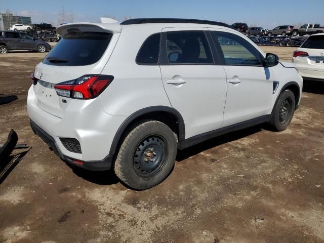 2022 Mitsubishi RVR SE