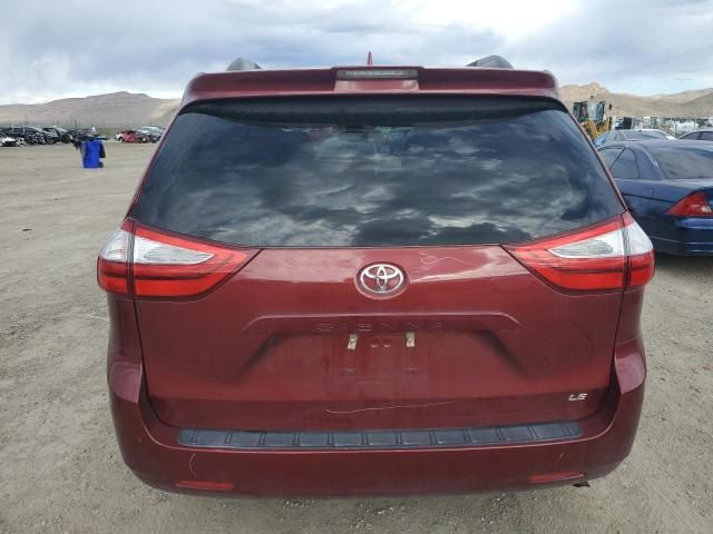 2019 Toyota Sienna LE