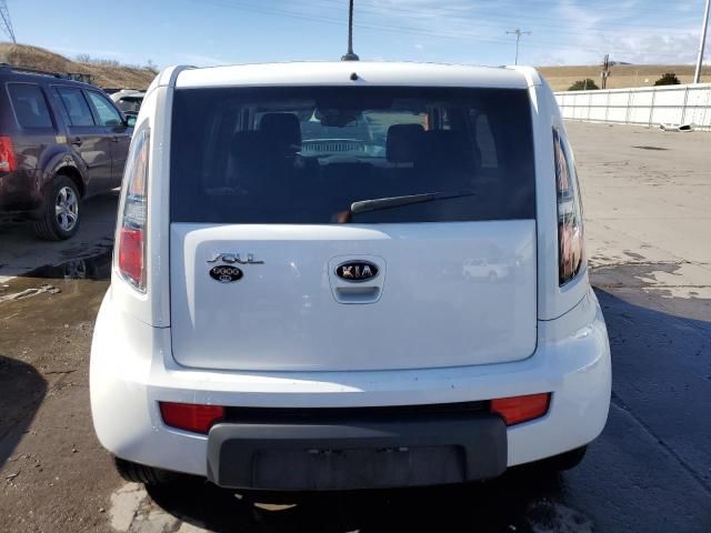 2011 KIA Soul +