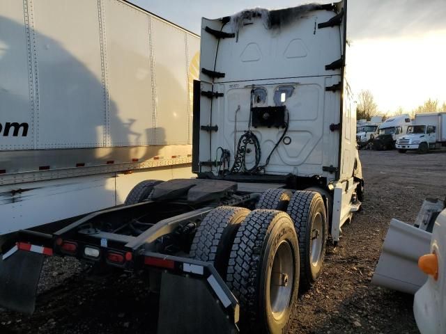 2020 Freightliner Cascadia 116