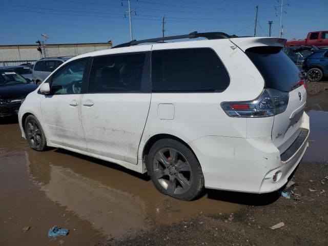 2011 Toyota Sienna Sport