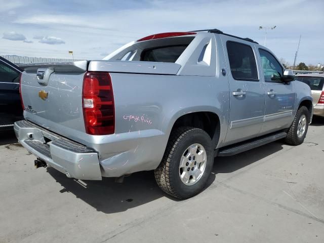 2013 Chevrolet Avalanche LS