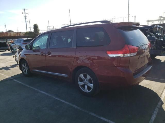 2013 Toyota Sienna LE