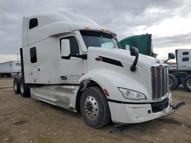 2022 Peterbilt 579