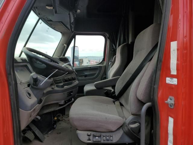 2012 Freightliner Cascadia 125