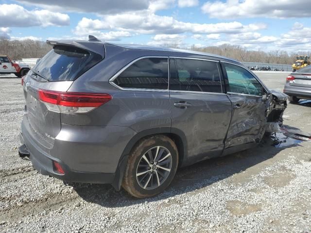 2019 Toyota Highlander SE