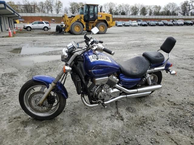 2001 Honda VF750 C