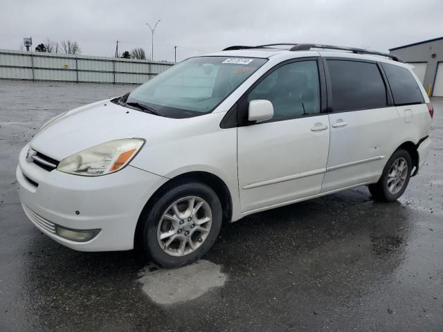 2004 Toyota Sienna XLE