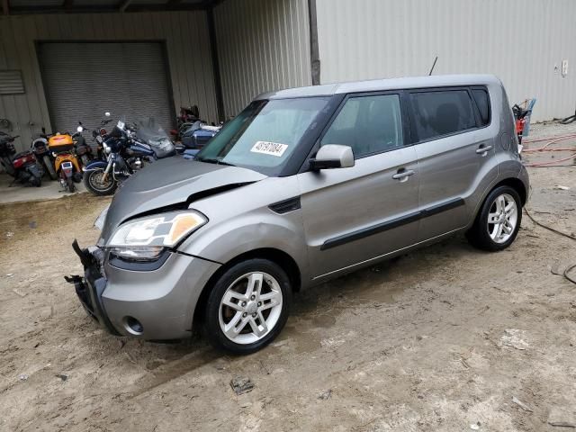 2011 KIA Soul +