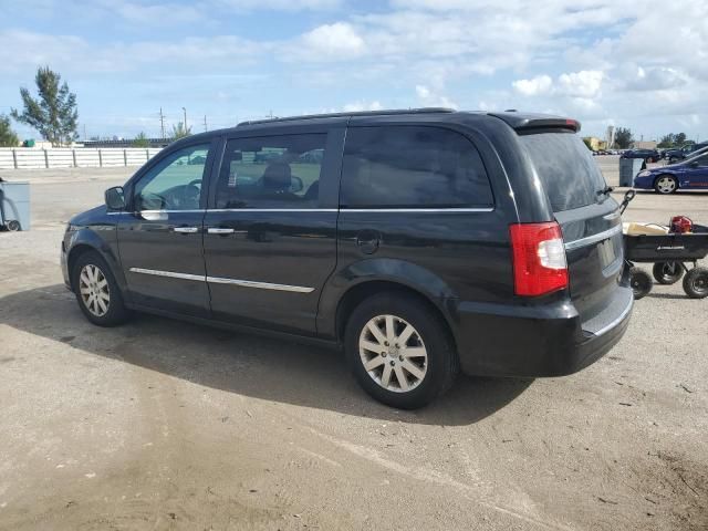 2016 Chrysler Town & Country Touring