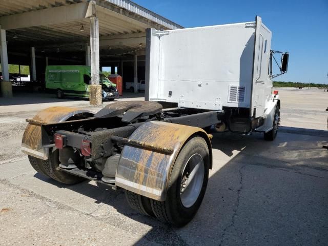 1999 Freightliner Medium Conventional FL70