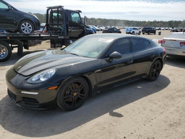 2016 Porsche Panamera 2