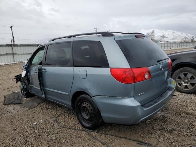 2009 Toyota Sienna CE