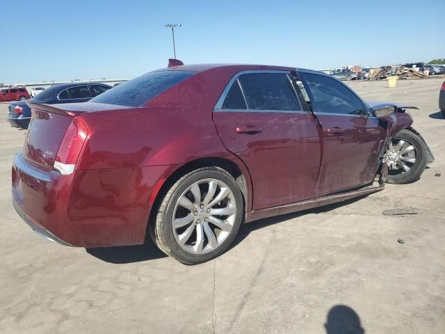 2018 Chrysler 300 Touring