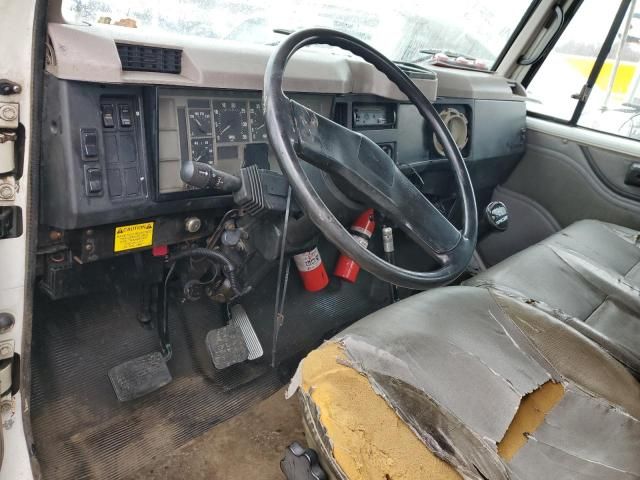 1996 International 4000 4700