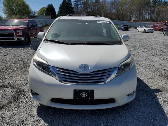 2016 Toyota Sienna XLE