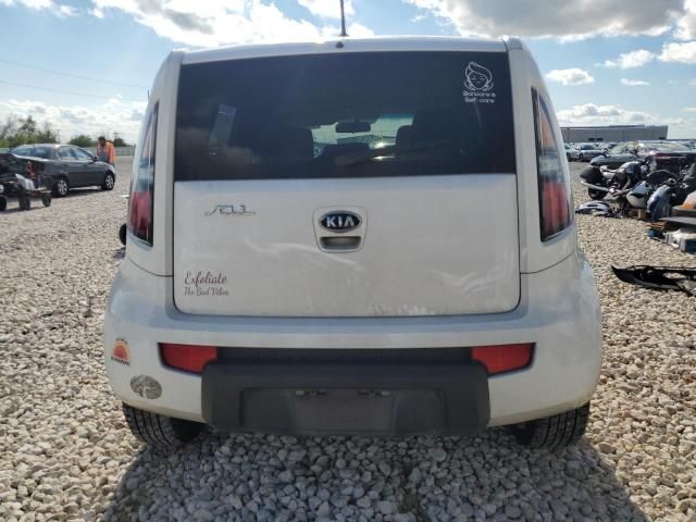 2011 KIA Soul +